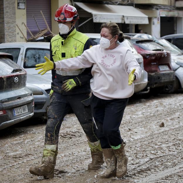 Los consejos de dos psicólogos de emergencias para superar la tragedia de la DANA: «Los seres humanos somos vulnerables pero también resilientes»