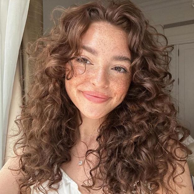 Geles de rizos sin efecto crunchy para definir y controlar el frizz con acabado natural