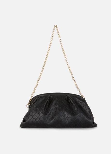 Bolso negro de Primark (14 euros)