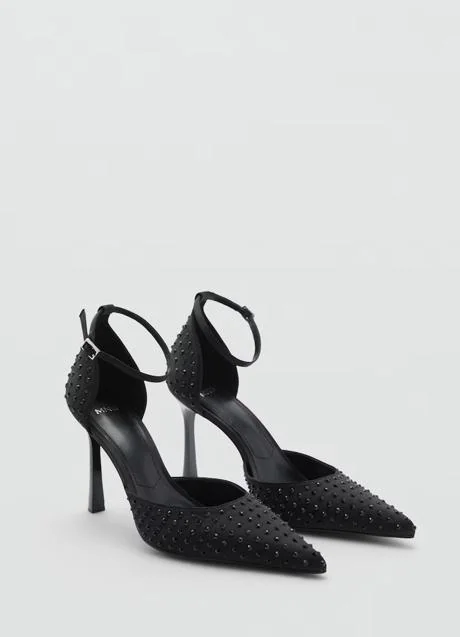 Zapatos negros de Mango (45,99 euros)