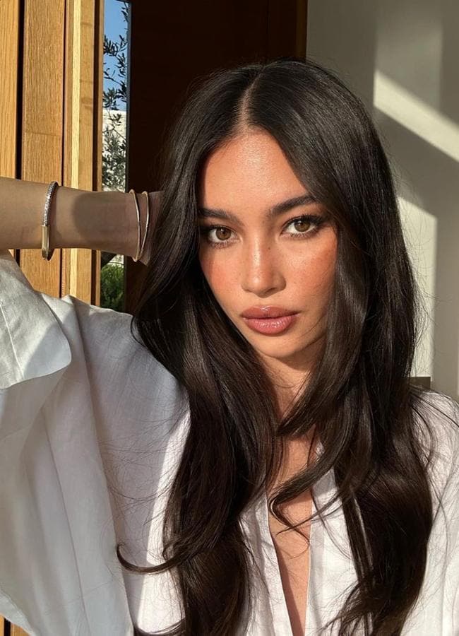 Kelsey Merritt con color de pelo monobrown/@kelseymerritt