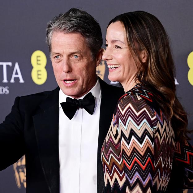 El lado oscuro de Hugh Grant: agresiones, detenciones y el escándalo que casi destruye su carrera