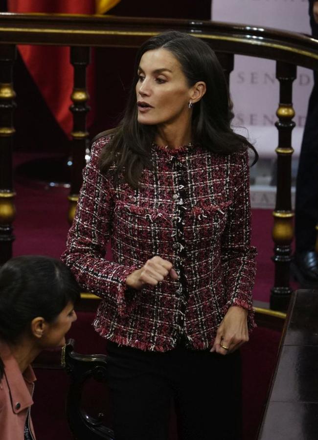 La reina Letizia con una chaqueta de tweed. / LIMITED PICTURES