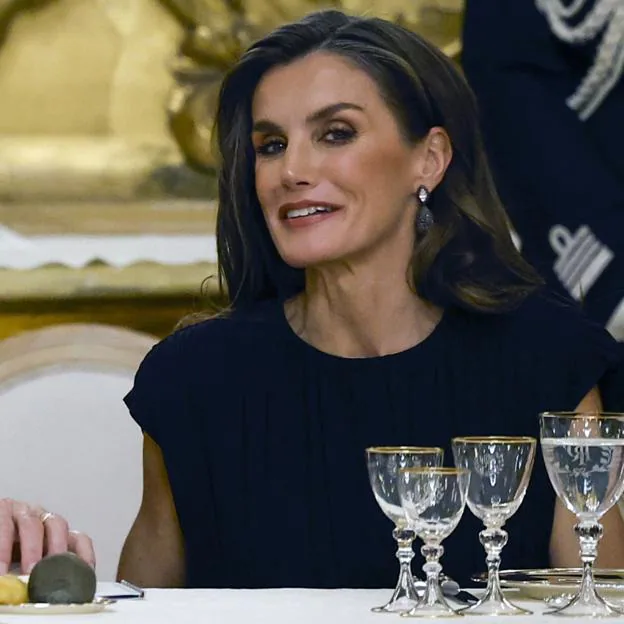 La reina Letizia en la cena de gala del viaje de Estado a Italia.