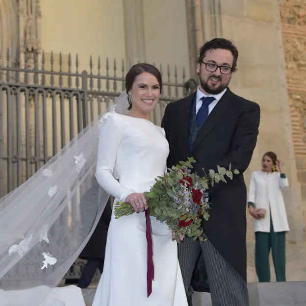 El cineasta junto a Mar Álvarez Cassinello el día de su boda. 