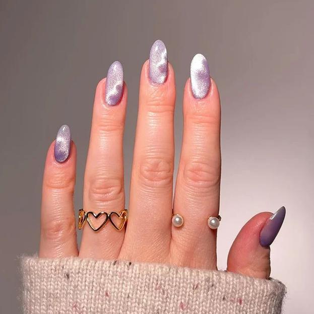 Uñas terciopelo o velvet nails, la moda en manicuras favorita de Instagram