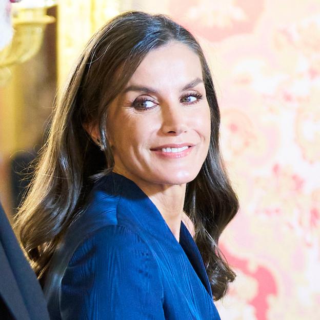 La reina Letizia hace las maletas para su primer viaje de Estado: su reencuentro con Máxima de Holanda y Mary de Dinamarca