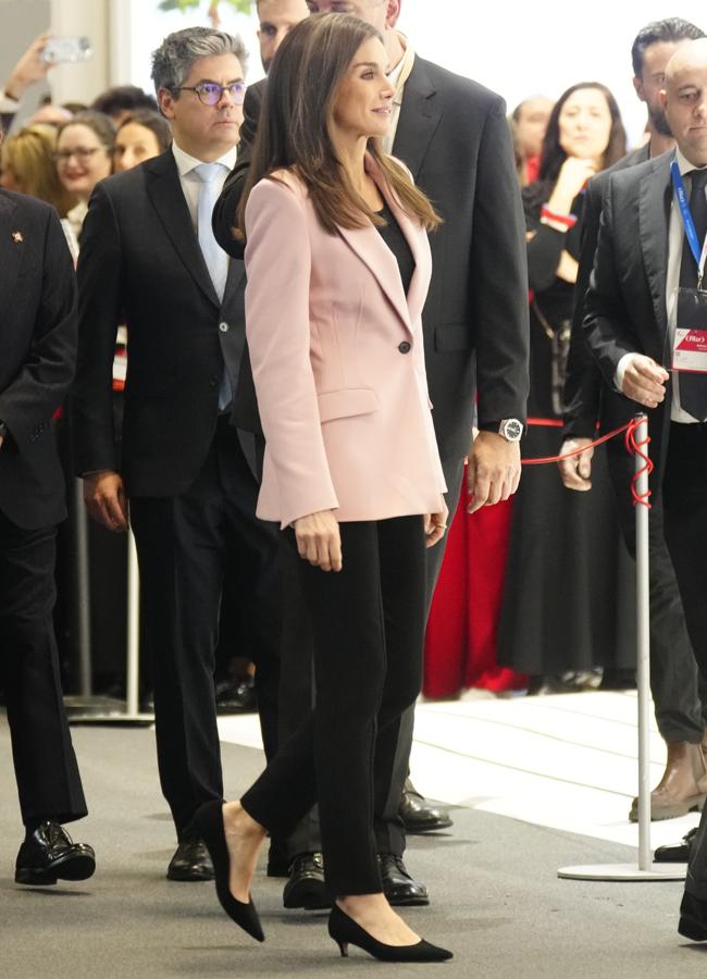 La Reina Letizia en la 45ª Feria Internacional de Turismo. (FOTOS LIMITADAS)