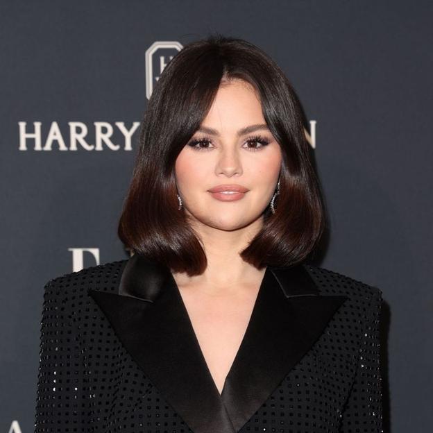 Selena Gomez con corte de pelo bob por las clavículas