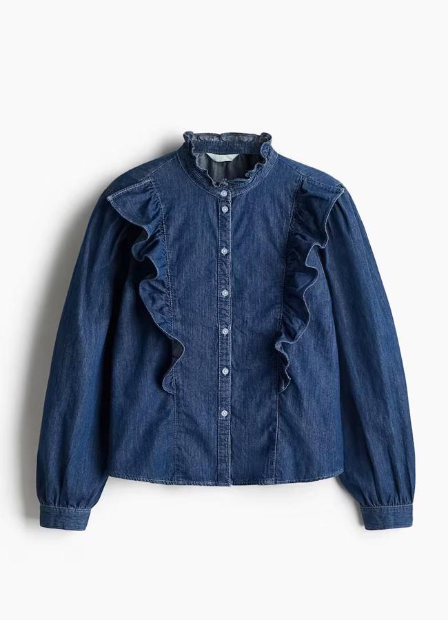 Blusa denim con volantes de H&M (27,99€)