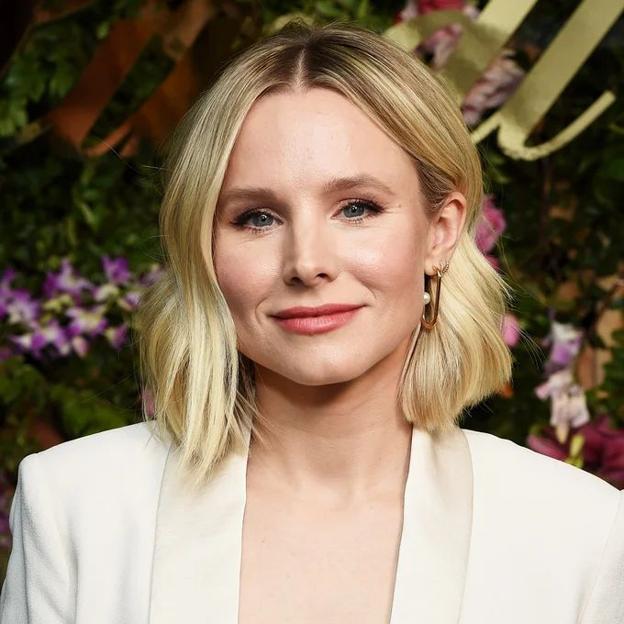 Kristen Bell con blunt bob ondulado