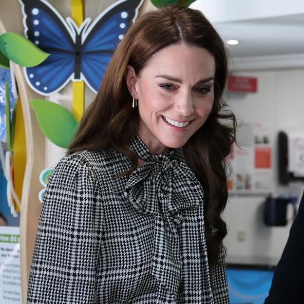 Kate Middleton con un vestido de Zara