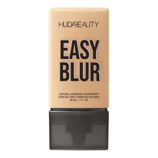 Easy Blur Natural Airbrush Foundation de Huda Beauty