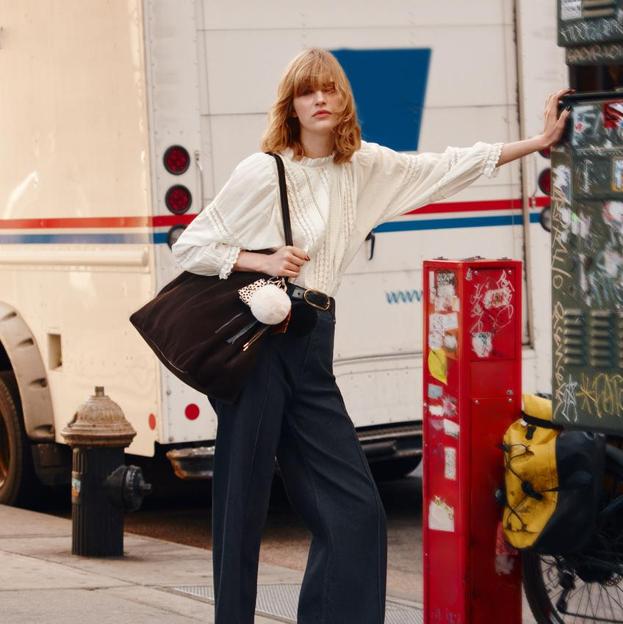 Aquí están las mejores camisas blancas recién llegadas a tienda. ¿Cuál es tu preferida?