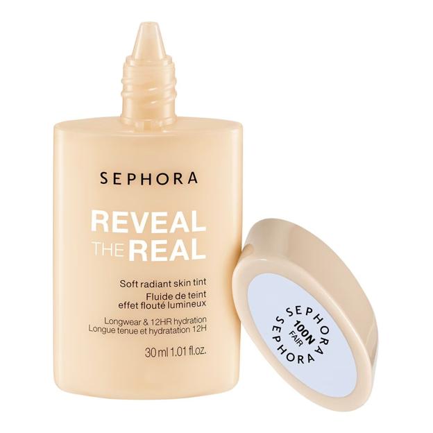 Reveal The Real Soft Radiant Skin Tint de Sephora Collection. Precio: 17,99 euros