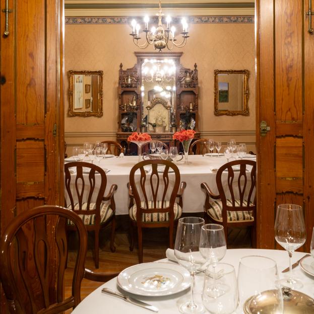 El restaurante centenario que tienes que conocer para disfrutar de la mejor cocina tradicional y los asados de toda la vida en familia