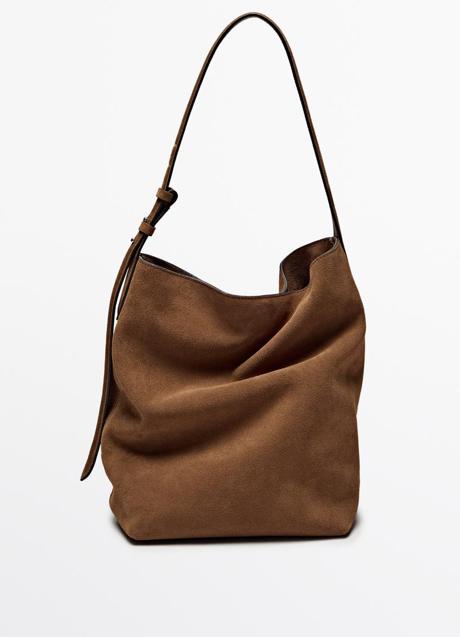 Bolso de serraje de Massimo Dutti (149 euros)