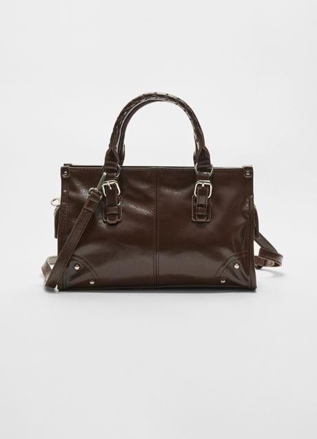 Bolso bandolera de Stradivarius (19,99 euros)