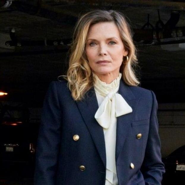 Michelle Pfeiffer con piel madura firme