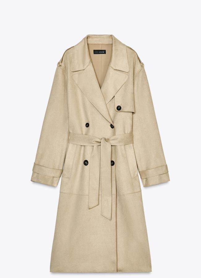 Gabardina de Zara (39,95 euros).