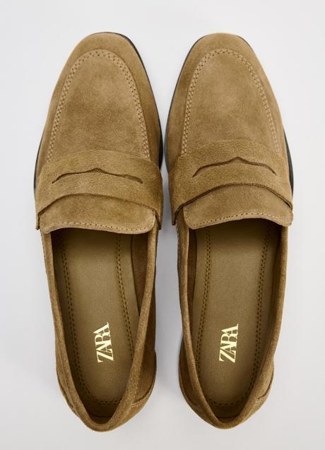 Mocasines de piel de Zara (39,99 euros)