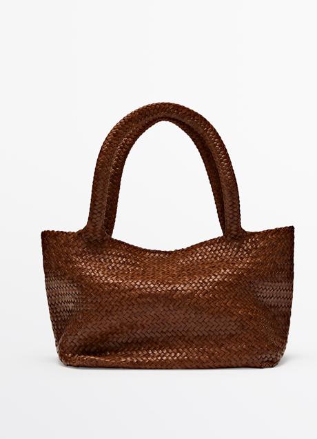 Bolso trenzado de Massimo Dutti (149 euros)