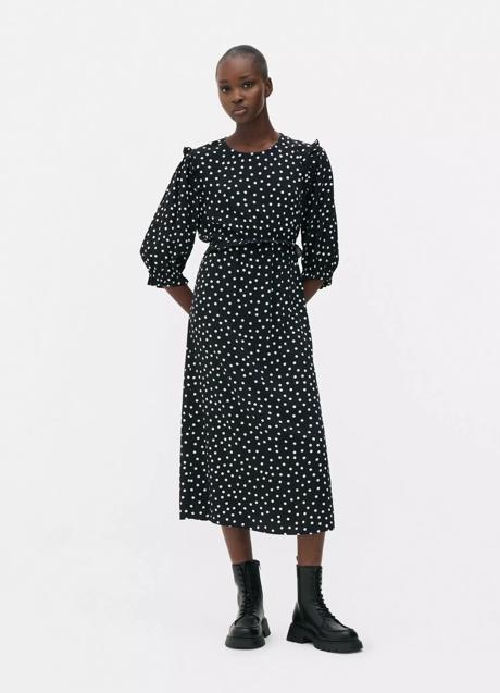 Vestido con estampado de lunares de Primark (22 euros)