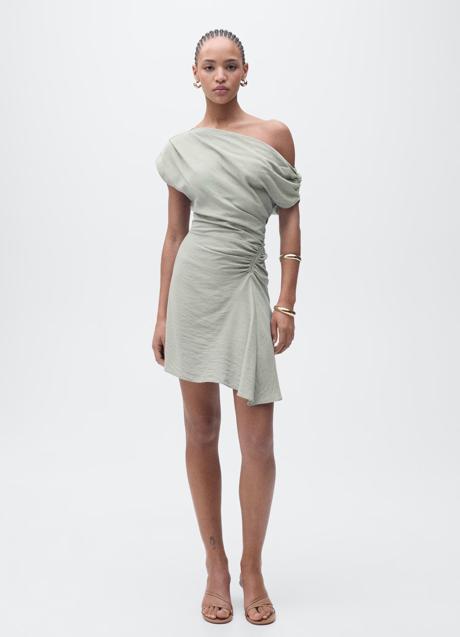 Vestido corto de Mango (36,99 euros)