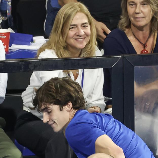 La infanta Cristina procura no perderse ni uno solo de los partidos que su hijo Pablo juega en Granollers. 