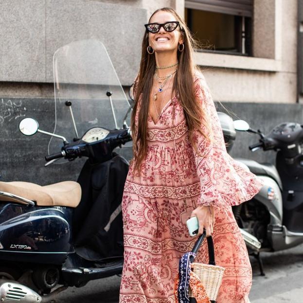 Influencer con vestido boho chic