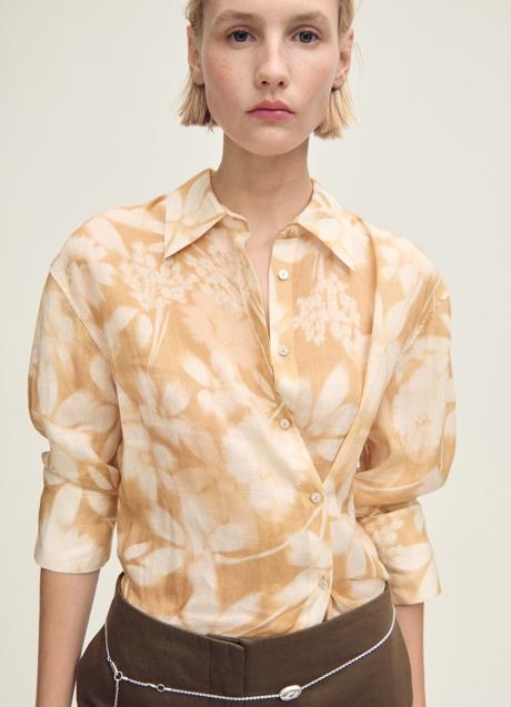 Camisa estampada de Mango (59,99 euros)